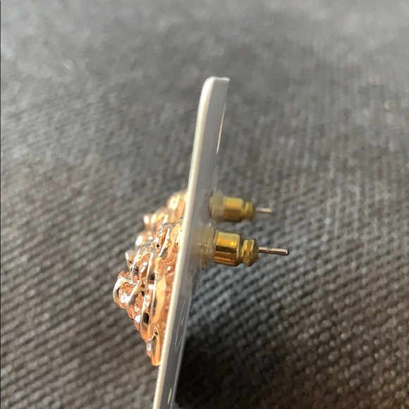 New pair of camellia rose gold crystal stu… - Picture 2 of 2